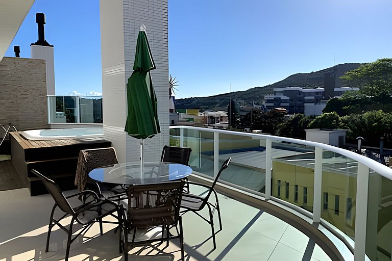 Cobertura com jacuzzi 50m da praia