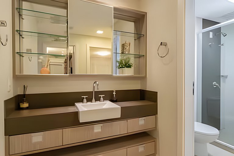 Cobertura com jacuzzi 50m da praia