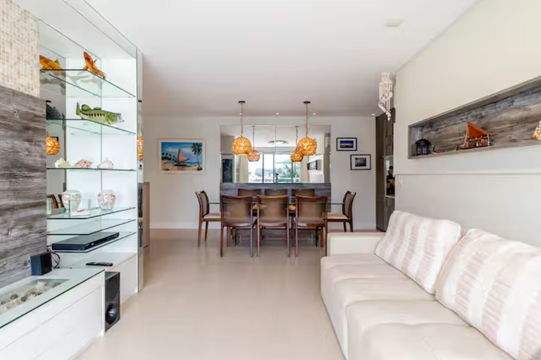 Cobertura com jacuzzi 50m da praia