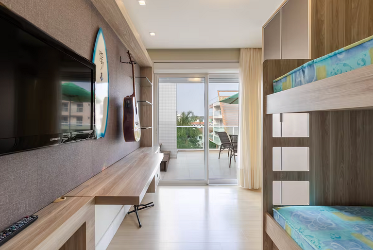 Cobertura com jacuzzi 50m da praia