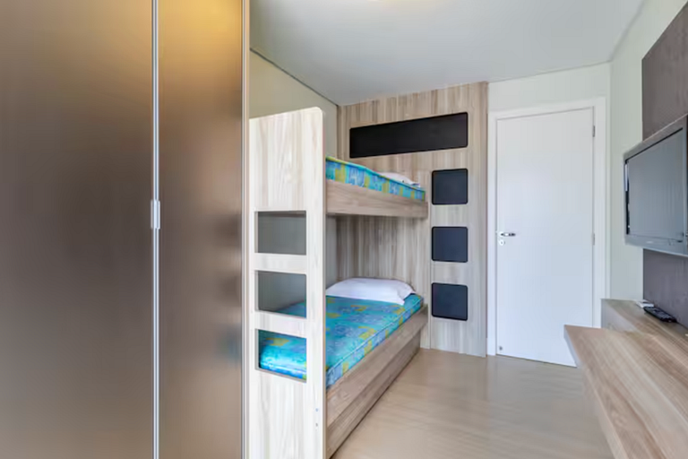 Cobertura com jacuzzi 50m da praia