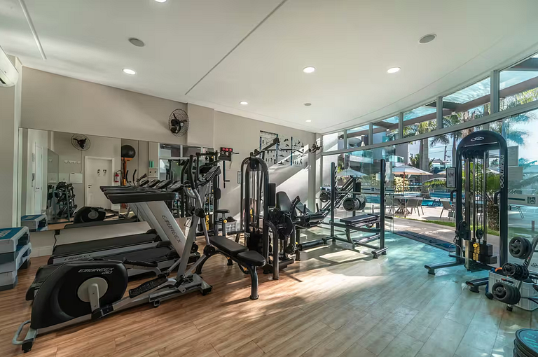 Cobertura com jacuzzi 50m da praia