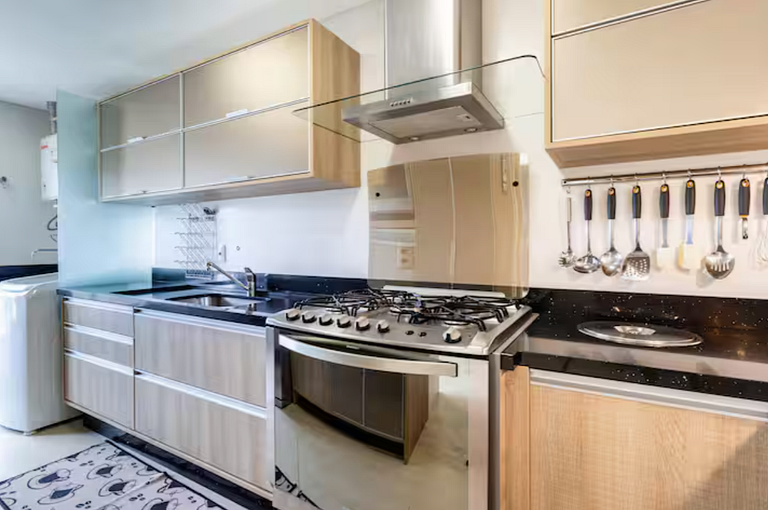 Cobertura com jacuzzi 50m da praia